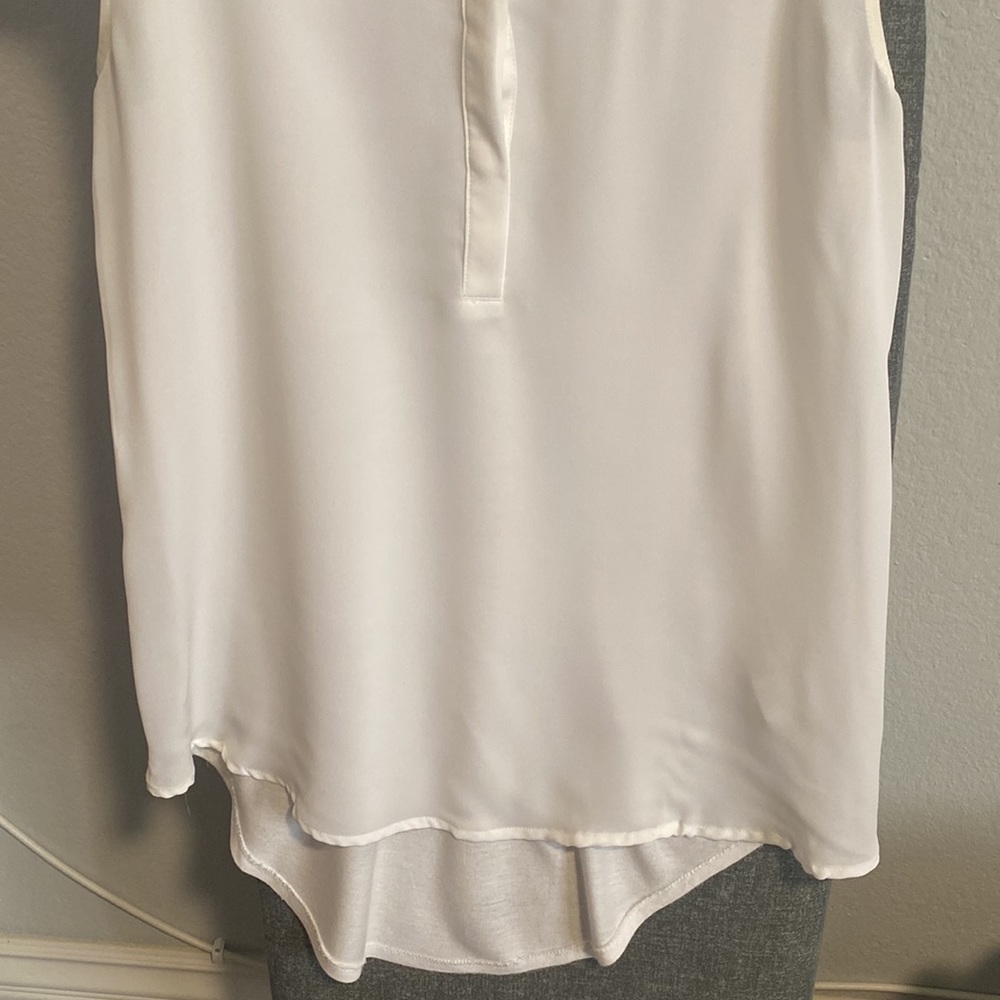 🩷3 for $20🩷 White top with Lace - Picture 3 of 8